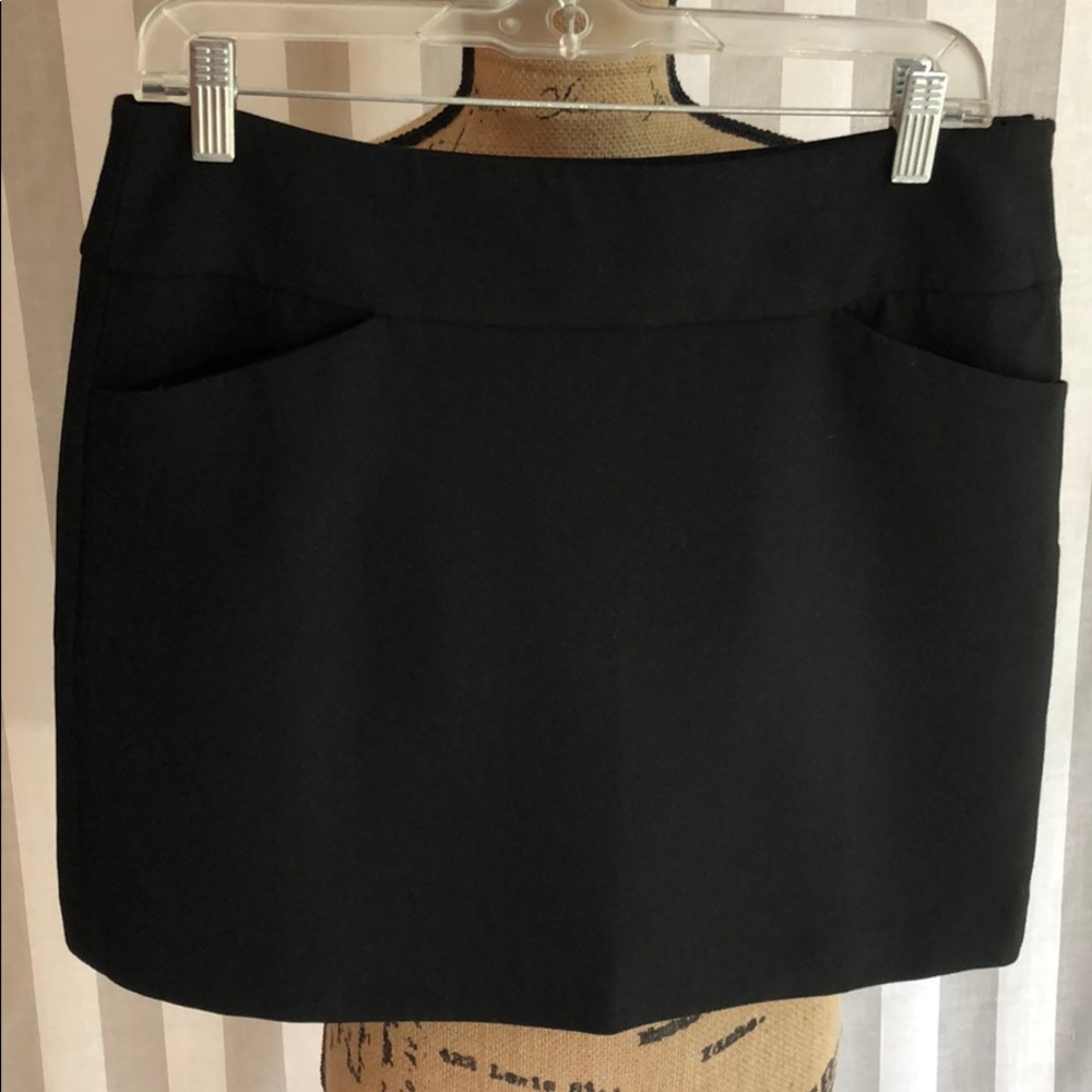 LOFT black pocket skirt NWT